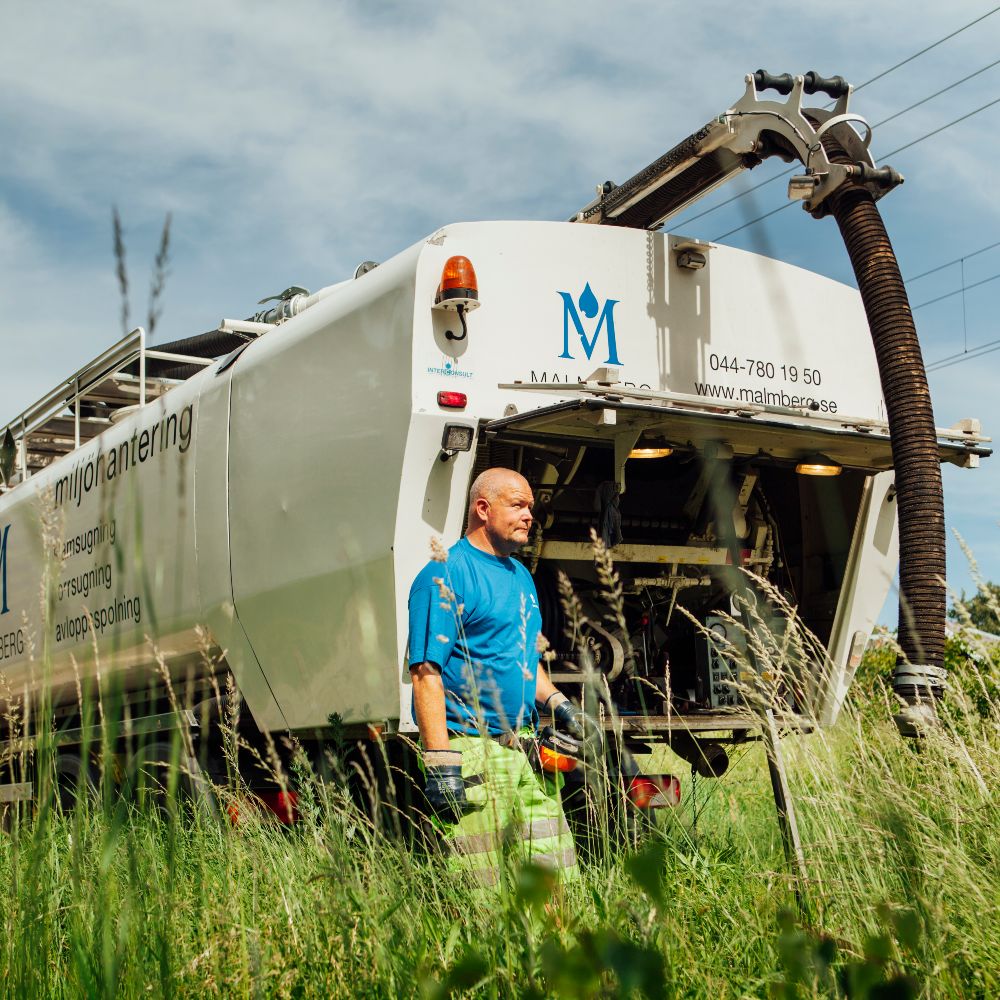Vi har slangar för Slamsugning/Spolning spoldysor, sugslangar och spolslangar